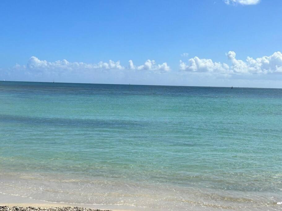 Studio Cosy Plage Et Piscine A Bas Du Fort Le Gosier  Εξωτερικό φωτογραφία
